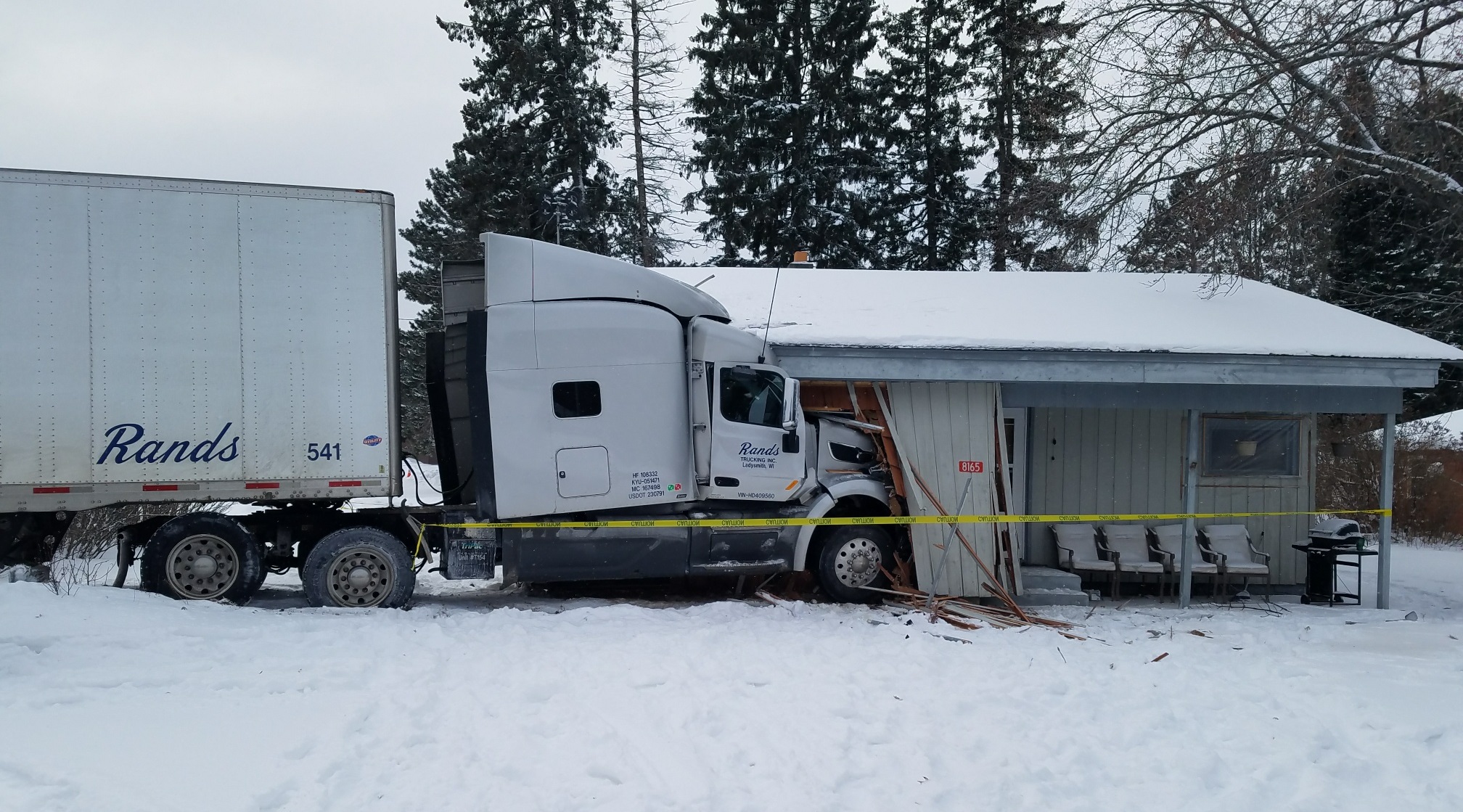 Semi crashes into home in NW Wisconsin